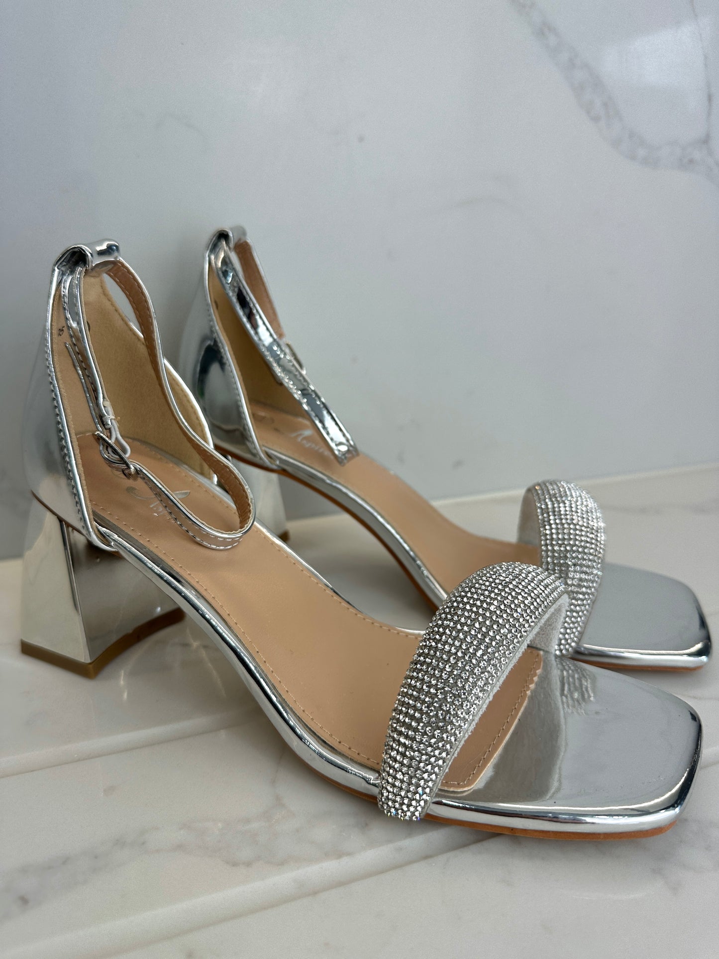 LO5 (SILVER)