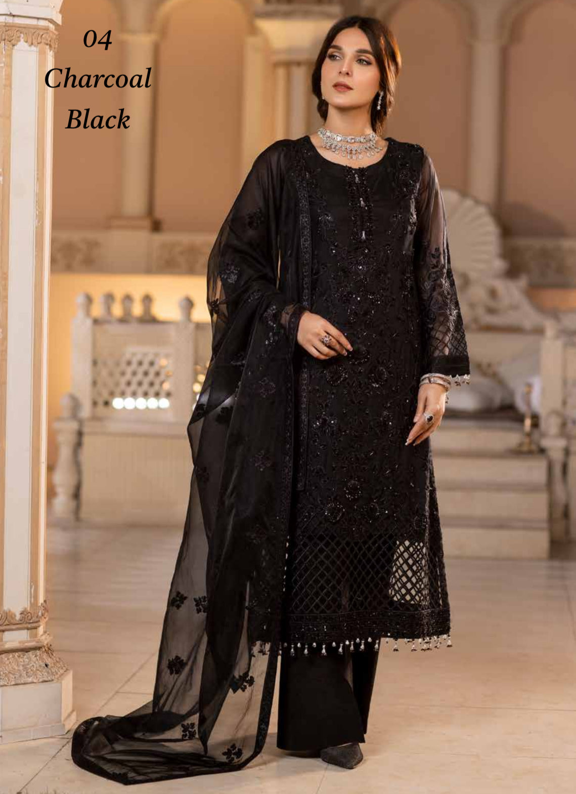 CHARCOAL BLACK
