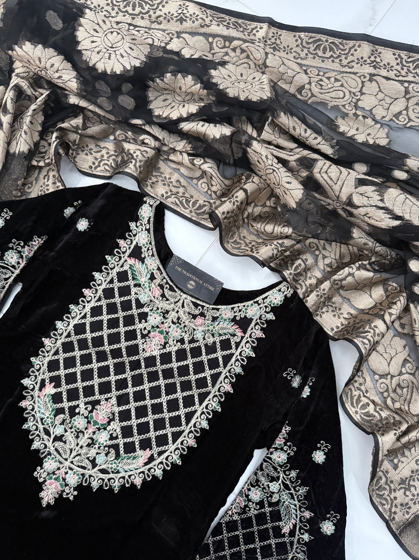 SIMRANS FANNAH COLLECTION - BLACK