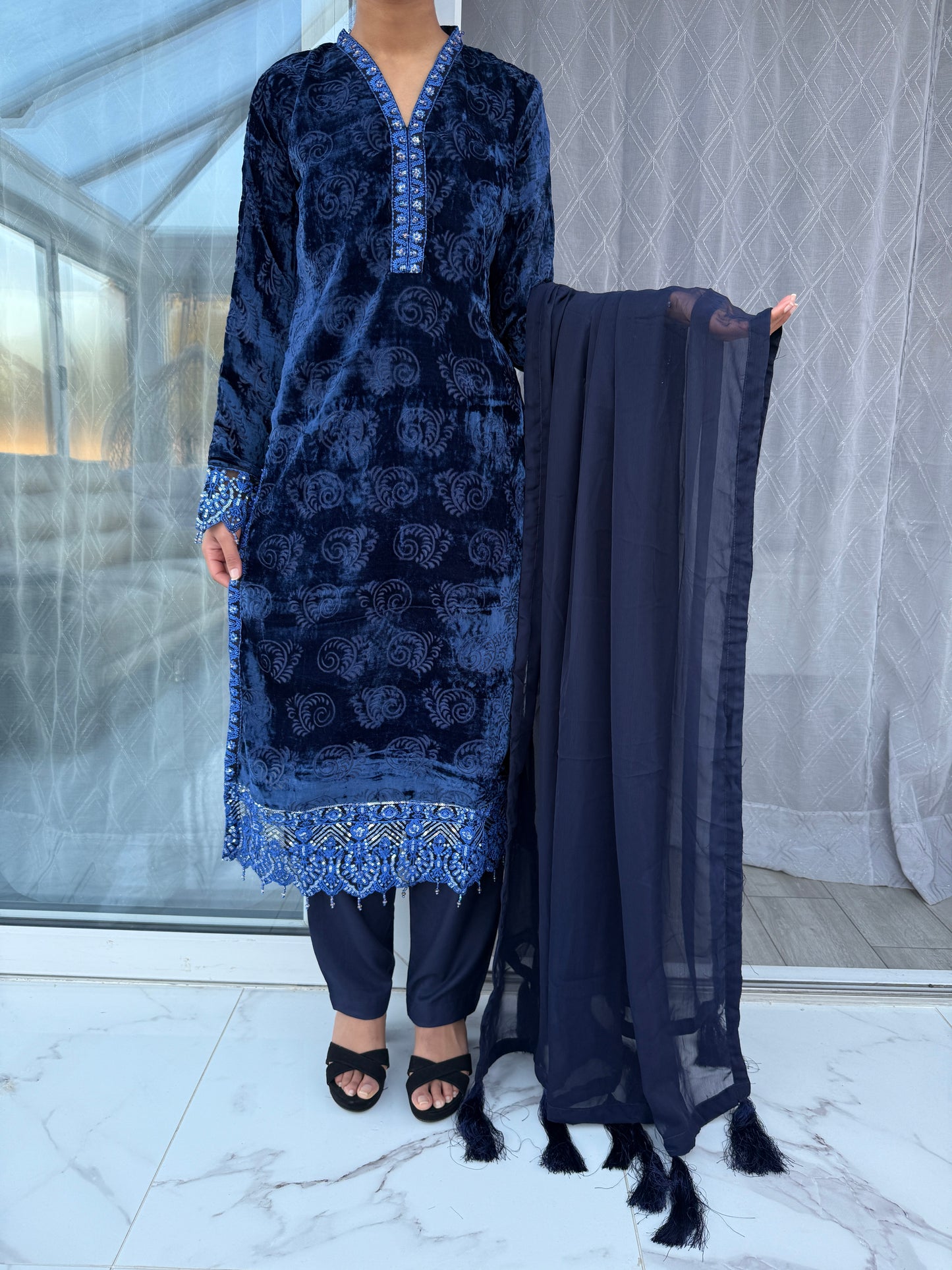 AHLAM PLACHI BLUE