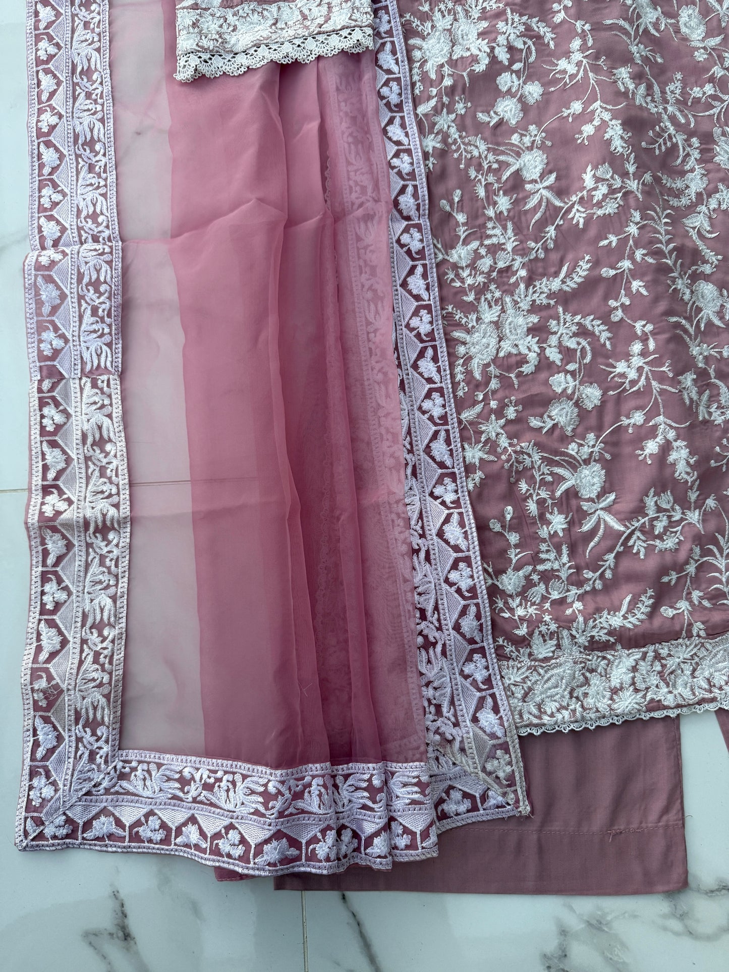 ZAREENA SIMRANS