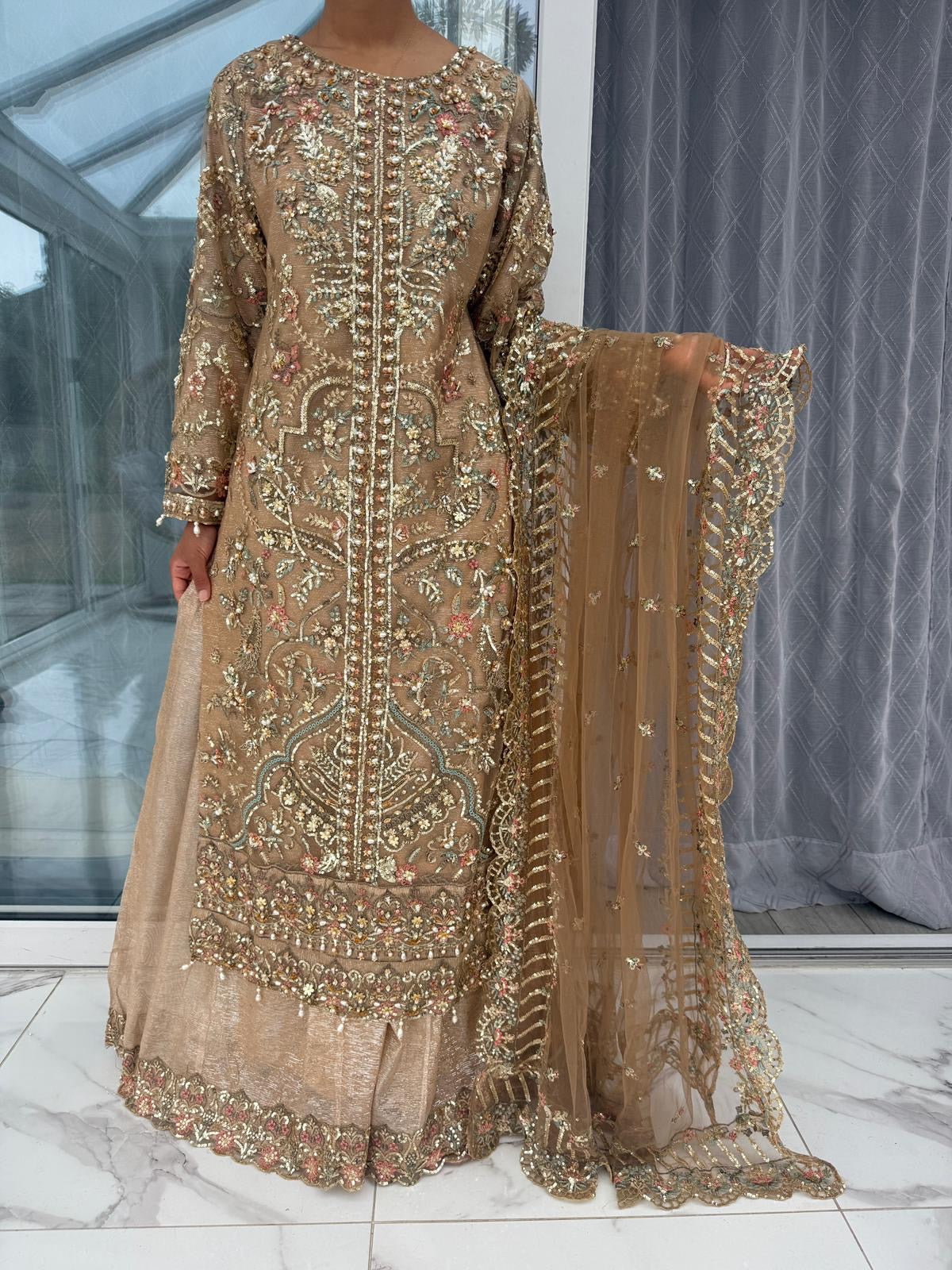 ALAIRA GOLD - Handwork embellished net outfit with sharara