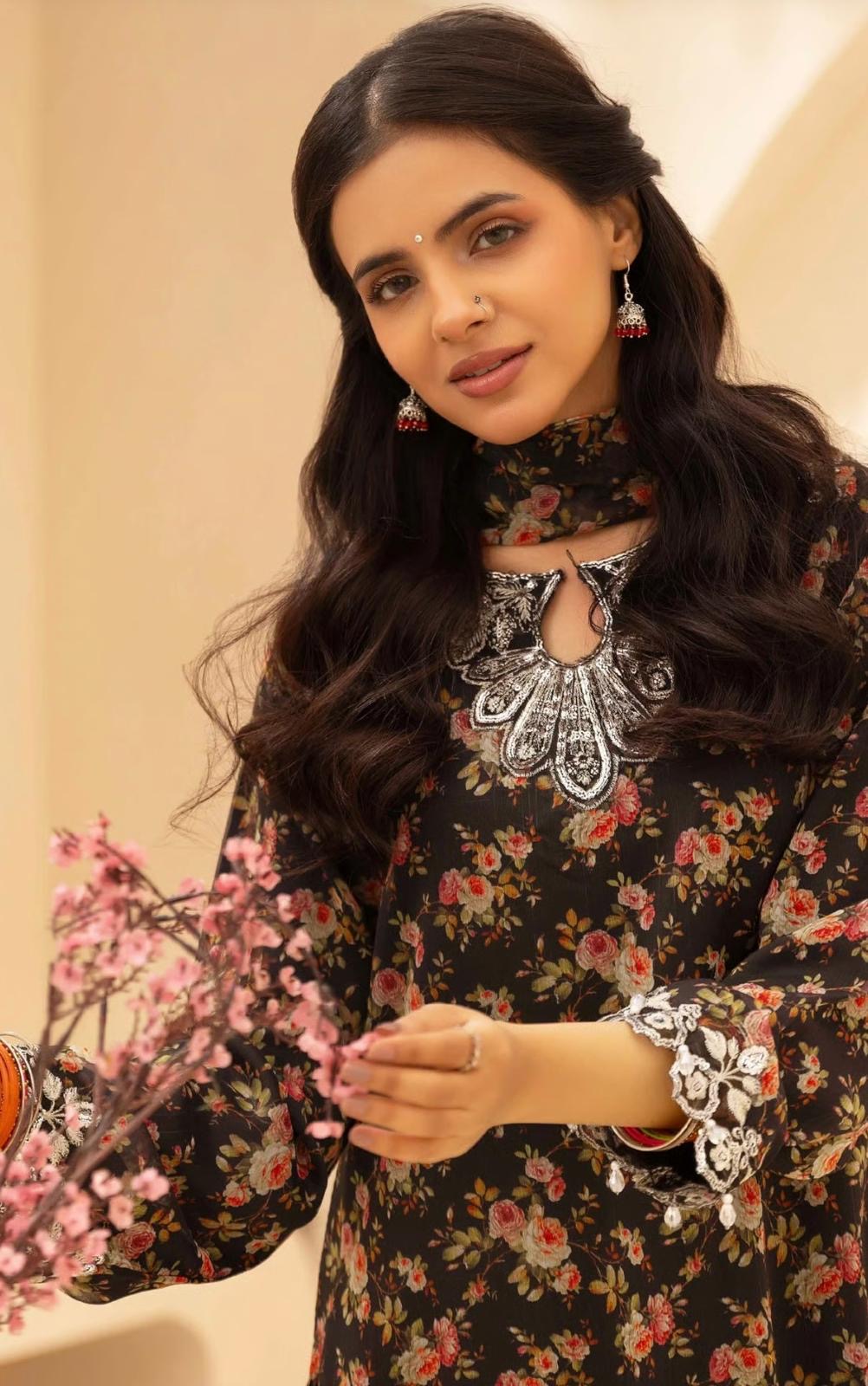 BAROQUE LUX - Embroidered and printed chiffon tiered gharara