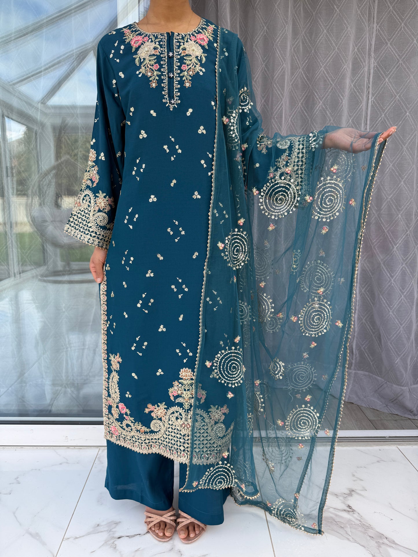 ETHNIC EID FESTIVE - Embroidered viscose kameez with net duppatta/plazo