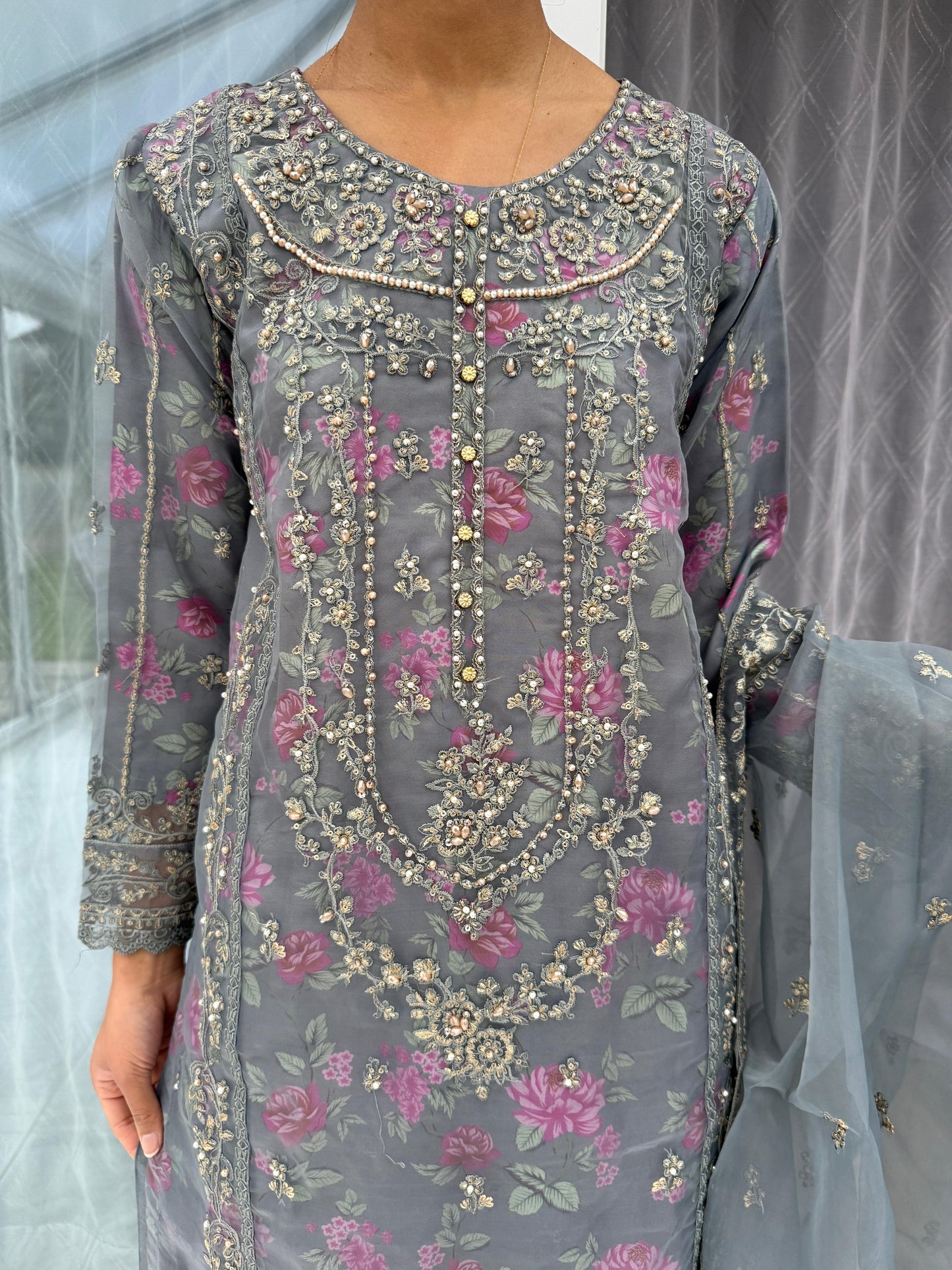 MARIYA GREY - Embroidered organza kameez with floral printed silk lining
