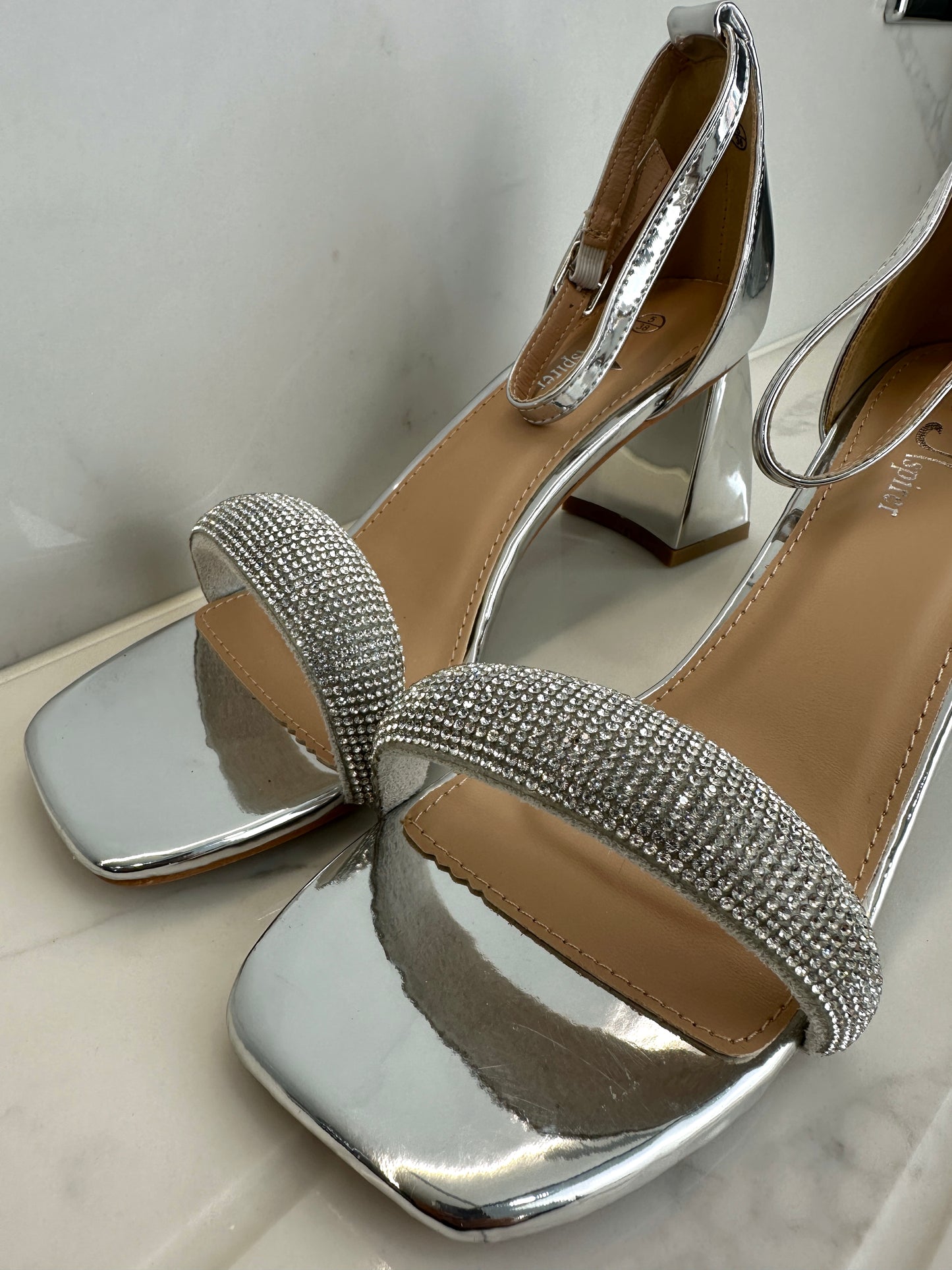 LO5 (SILVER)