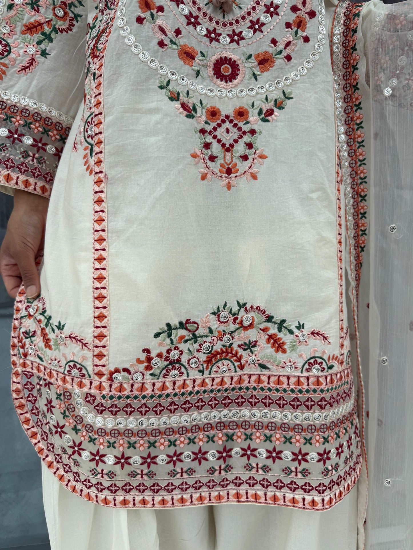 RANG JA - Embroidered cotton kameez with shalwar