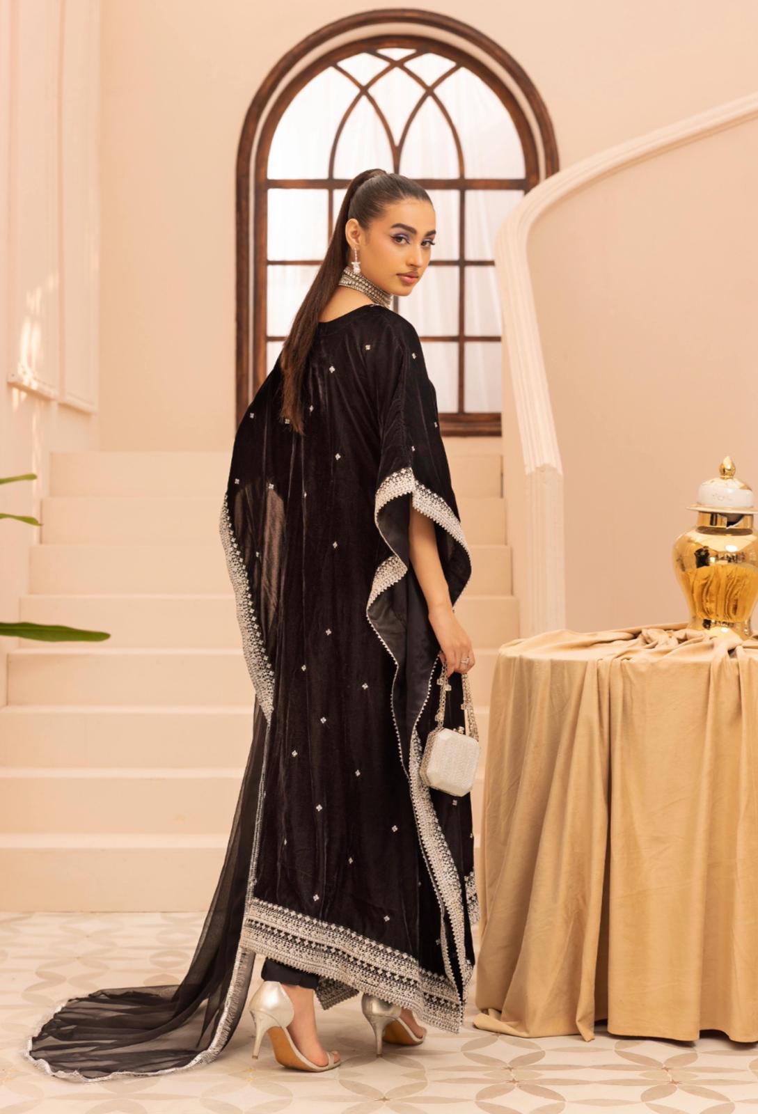 ZAYNA LUX VELVET KAFTAN SIMRANS BLACK