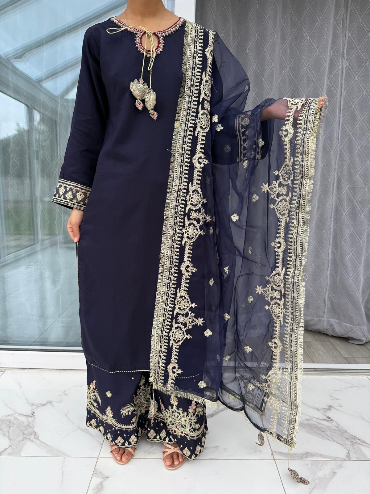 ADAA - Mother and daughter collection