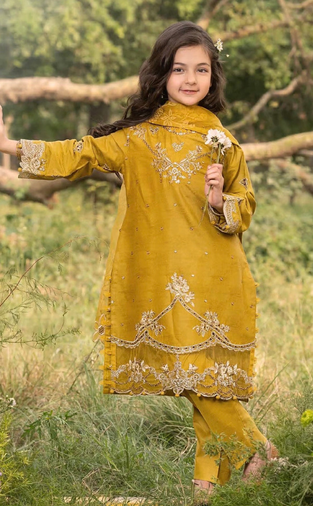 HANIA AMIR EXCLUSIVE JACQUARD EID COLLECTION