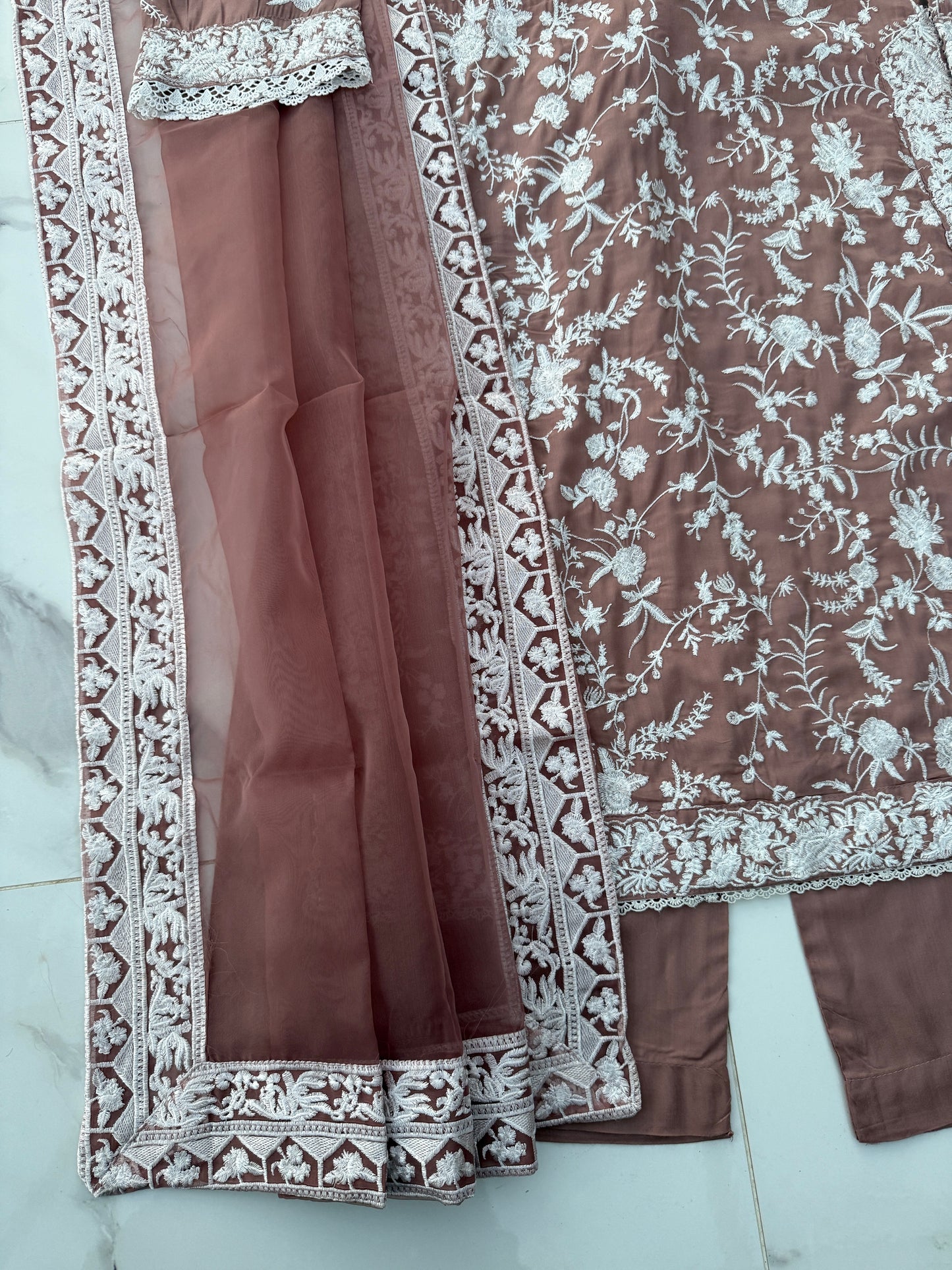 ZAREENA SIMRANS