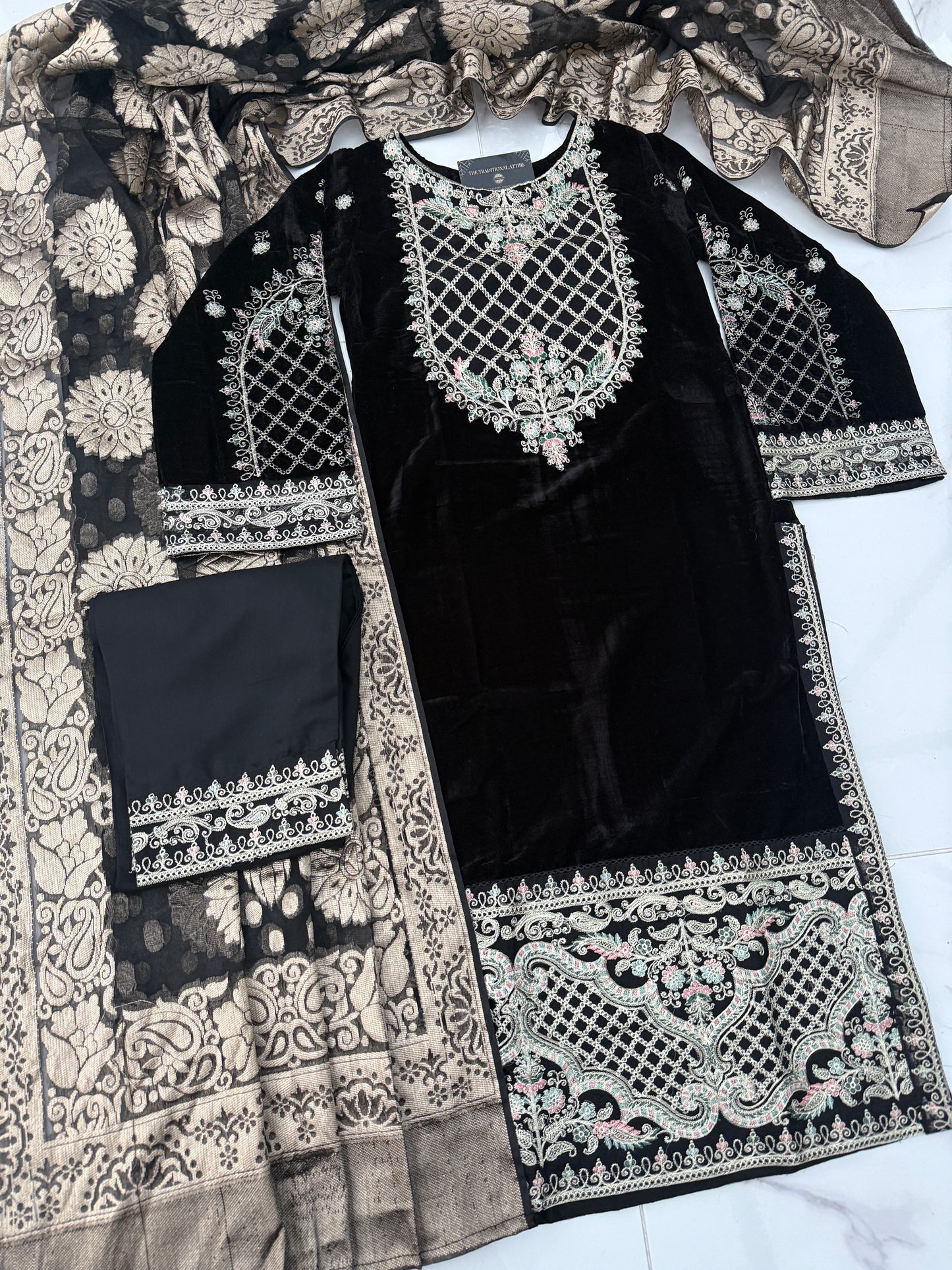 SIMRANS FANNAH COLLECTION - BLACK