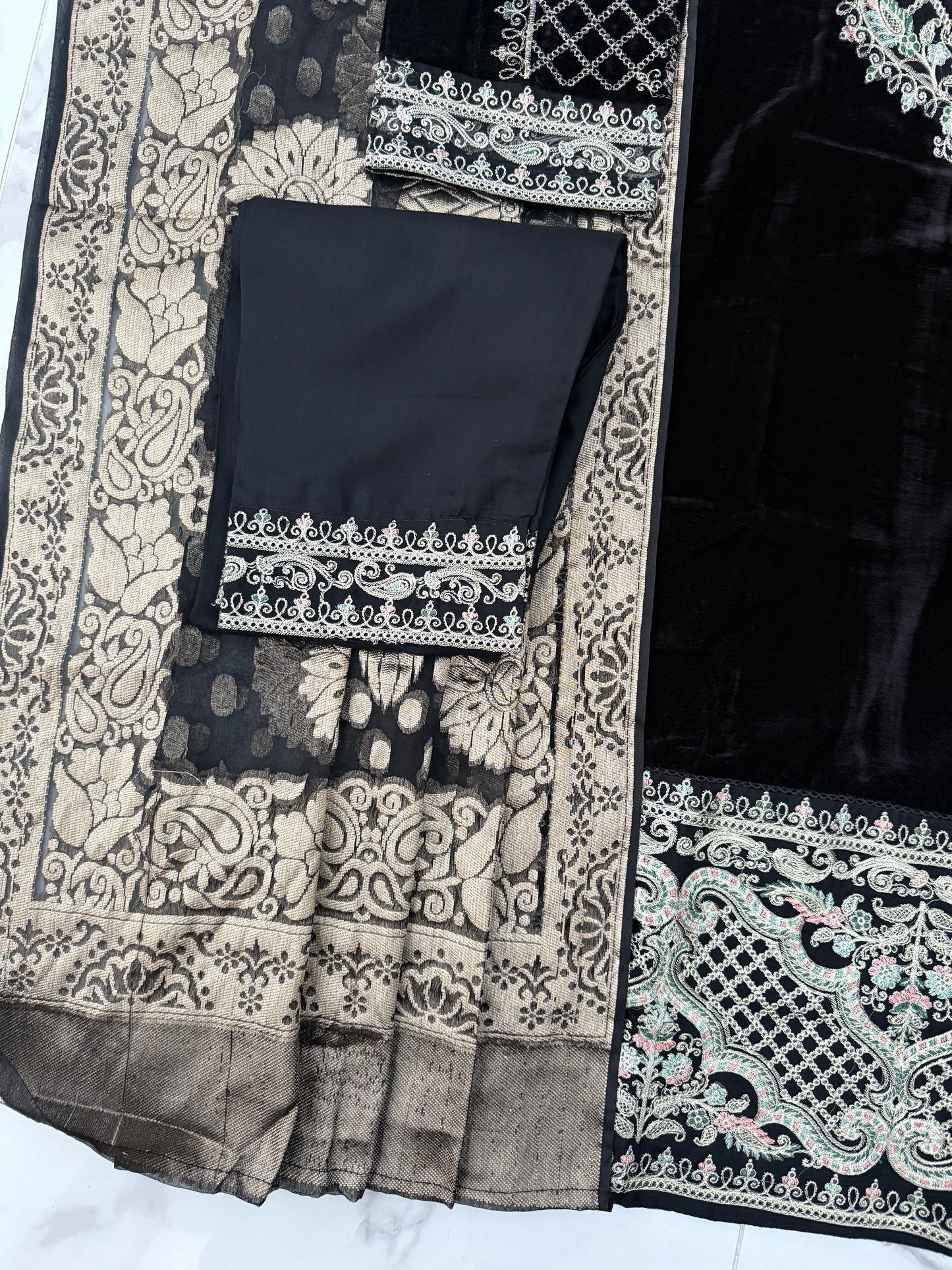 SIMRANS FANNAH COLLECTION - BLACK