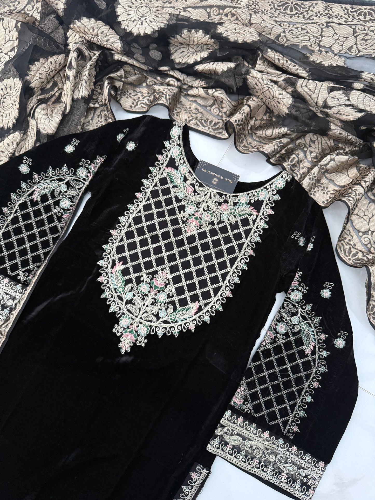 SIMRANS FANNAH COLLECTION - BLACK