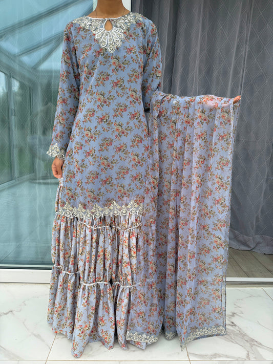 BAROQUE LUX - Embroidered and printed chiffon tiered gharara