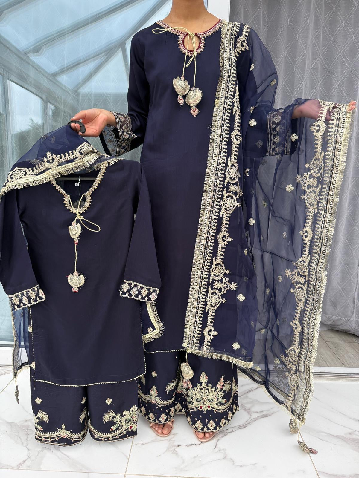 ADAA - Mother and daughter collection