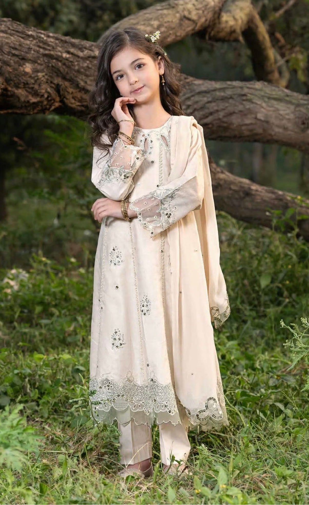 HANIA AMIR EXCLUSIVE JACQUARD EID COLLECTION