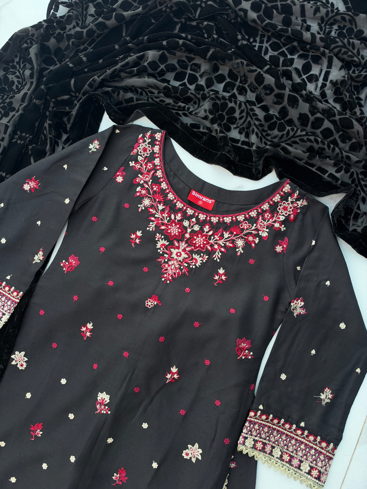 ZIYA SIMRANS - Embroidered Dhanak kameez with sharara & plachi shawl
