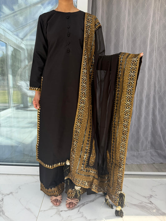 MAHEEN BLACK - Embroidered cotton kameez with embroidered dupatta and plazo