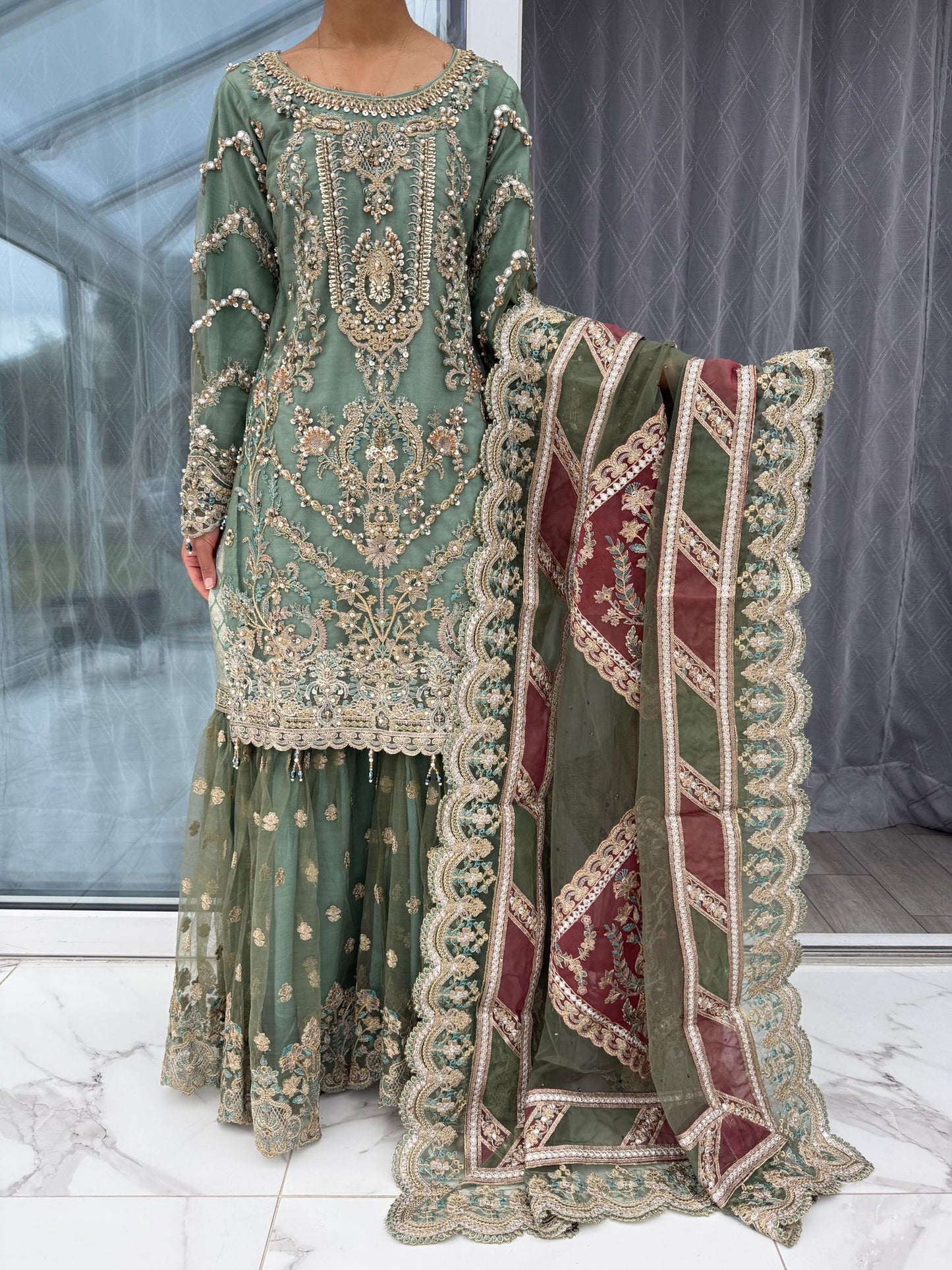 NAAIRA - Embroidered Imrozia net kameez with gharara