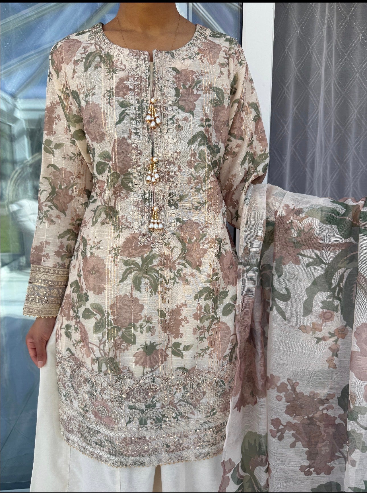 AYNAZ Mocha flowers - Printed and embroidered Monar kameez with Kali sharara
