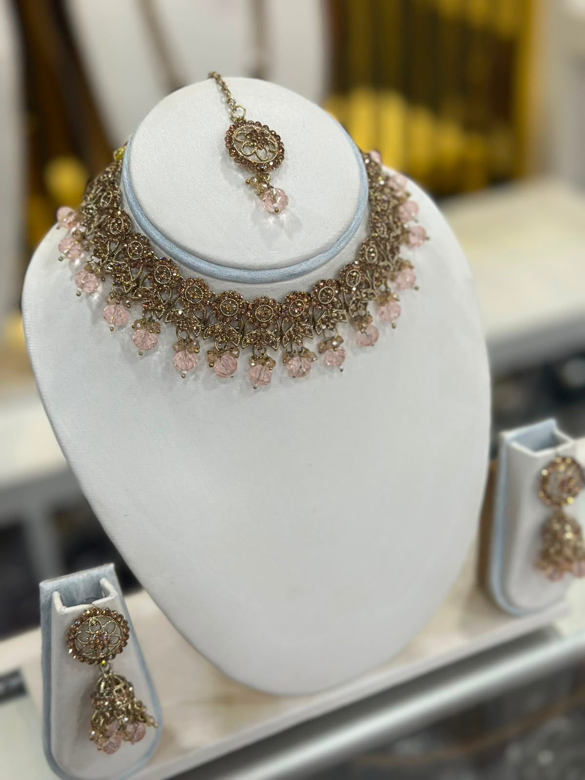 DIYANA PINK