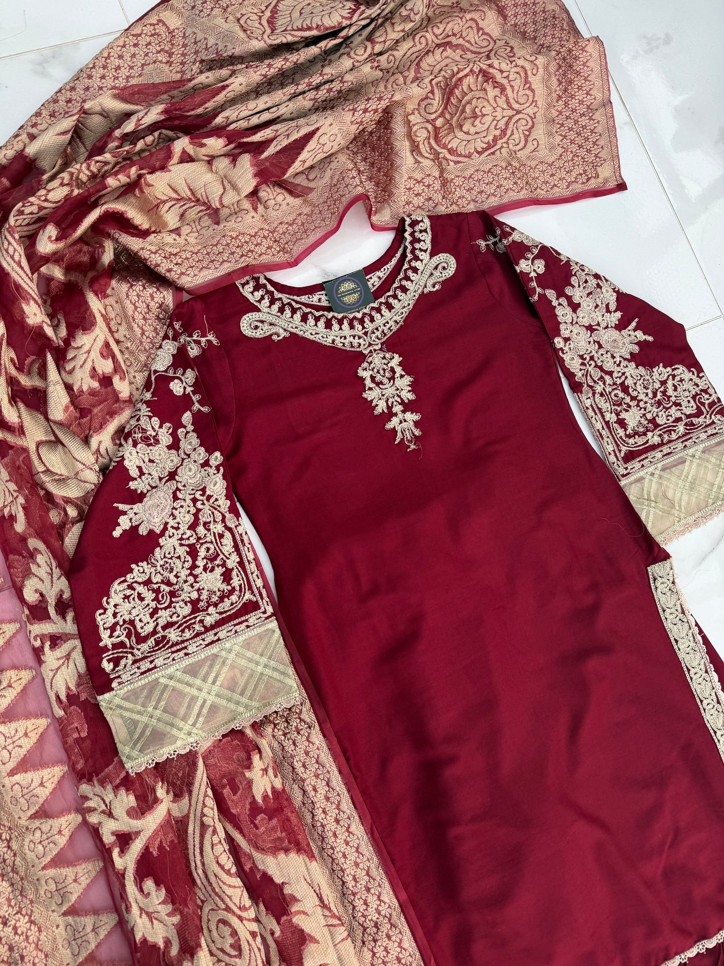 SIMRANS CHARISMA COLLECTION - MAROON