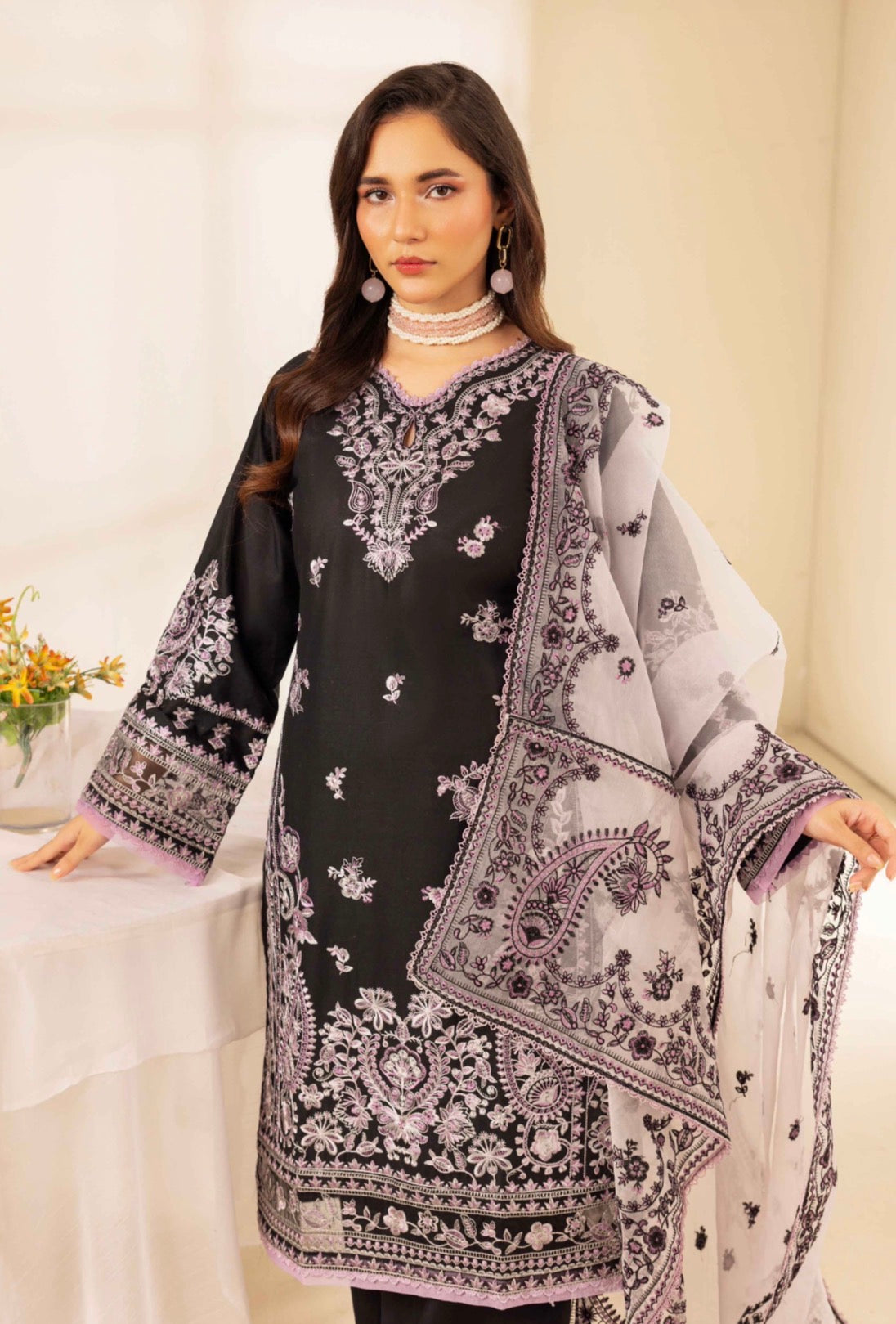 SIMRANS RAYAA - Embroidered soft cotton outfit with plazo