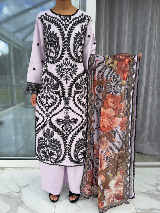 NATASHA LILAC - Embroidered linen kameez with plazo