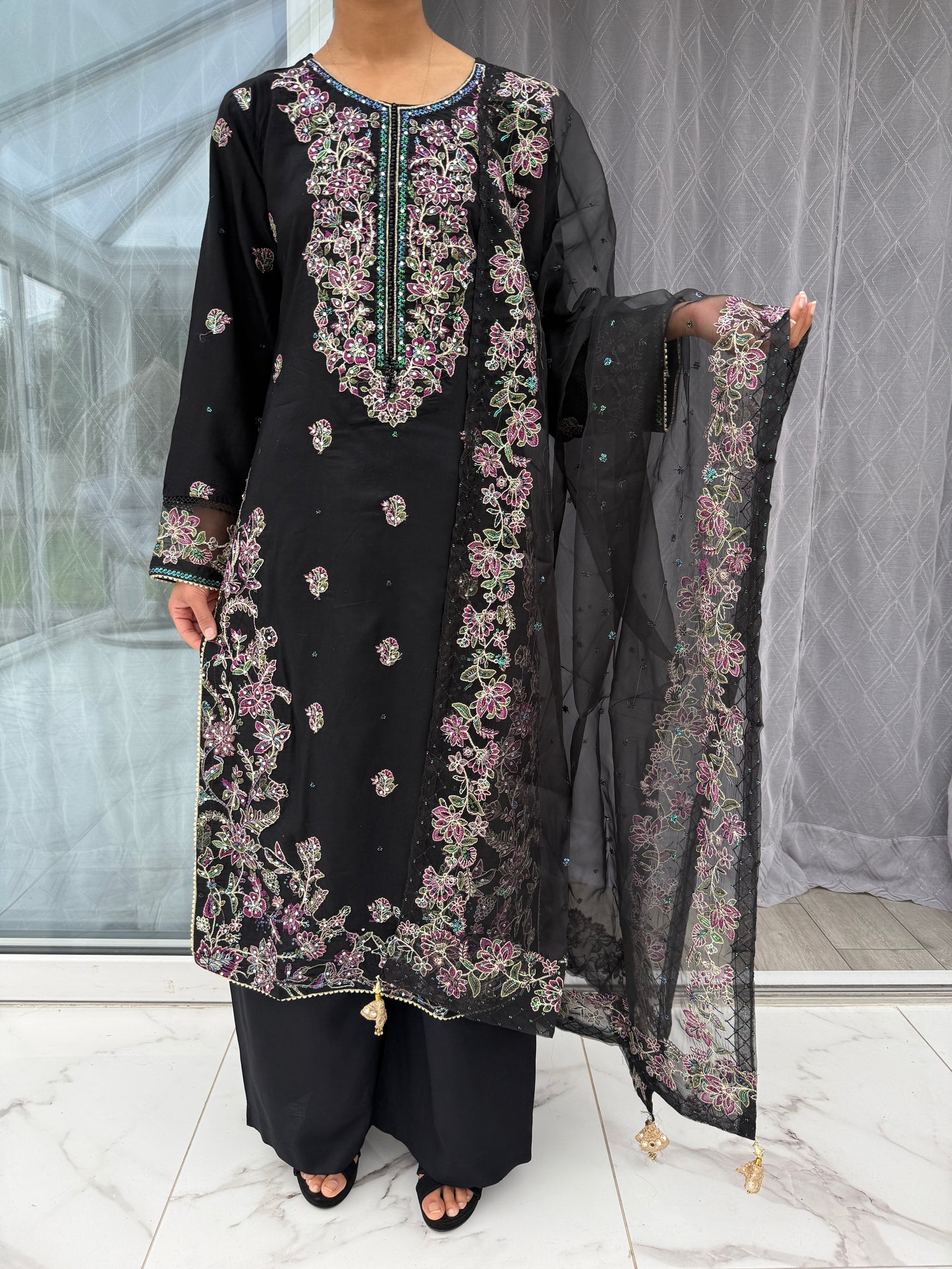 ZEENAT - Embroidered linen kameez with plazo/organza dupatta