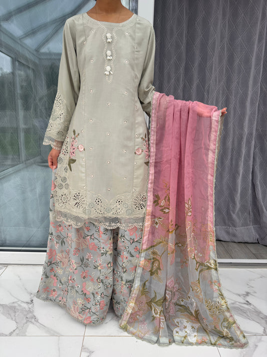 AMNA - EMBROIDERED LINEN KAMEEZ WITH SHARARA MINT