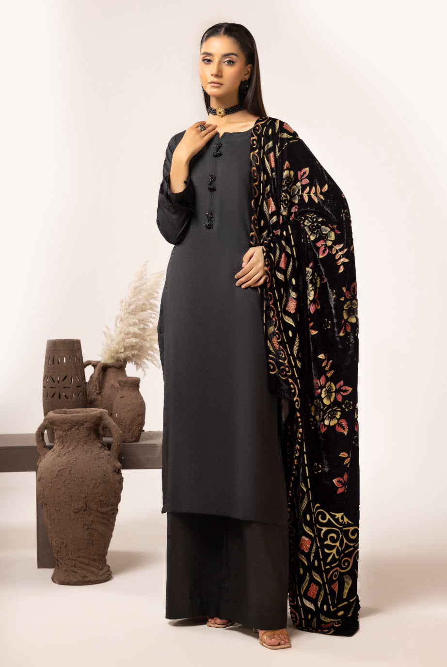 ZOYA BLACK - DHANAK WITH PLACHI SHAWL