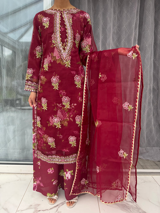 MINAHIL - Embroidered organza/silk printed kameez with plazo