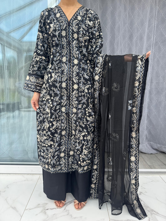 INAYA - Embroidered Linen kameez Eid festive