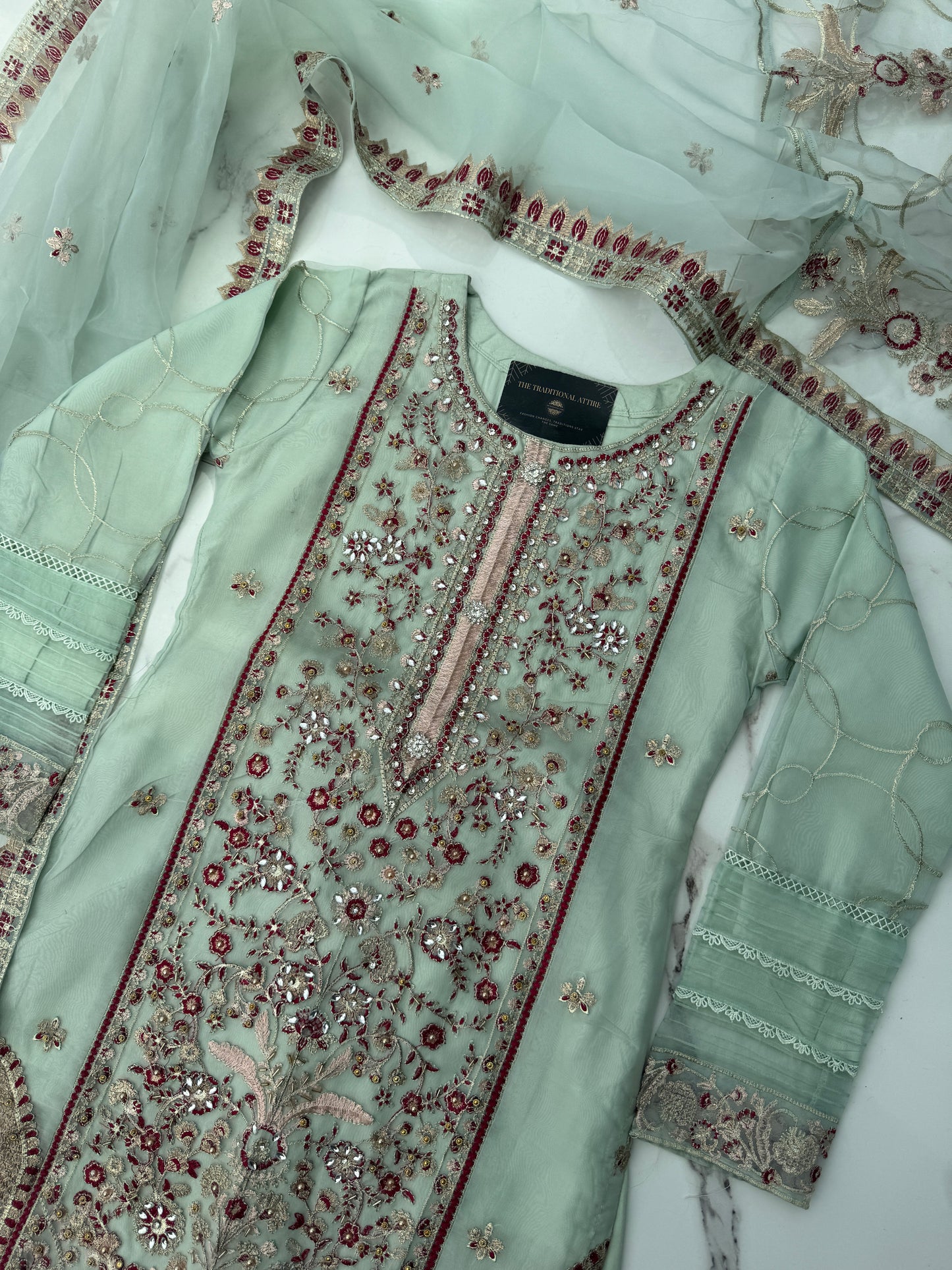 SIMRANS NOOR COLLECTION MINT