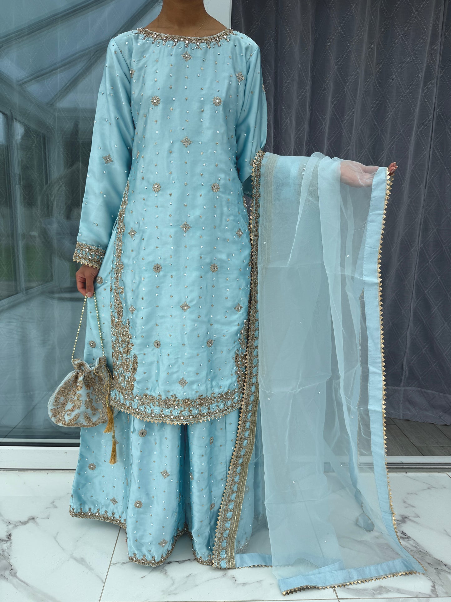 KIARA - Embroidered silk kameez with sharara