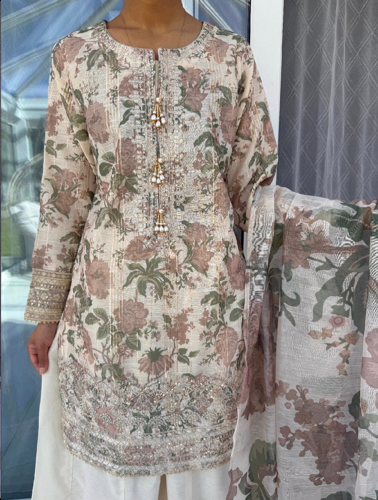 AYNAZ Mocha flowers - Printed and embroidered monar kameez with Kali sharara