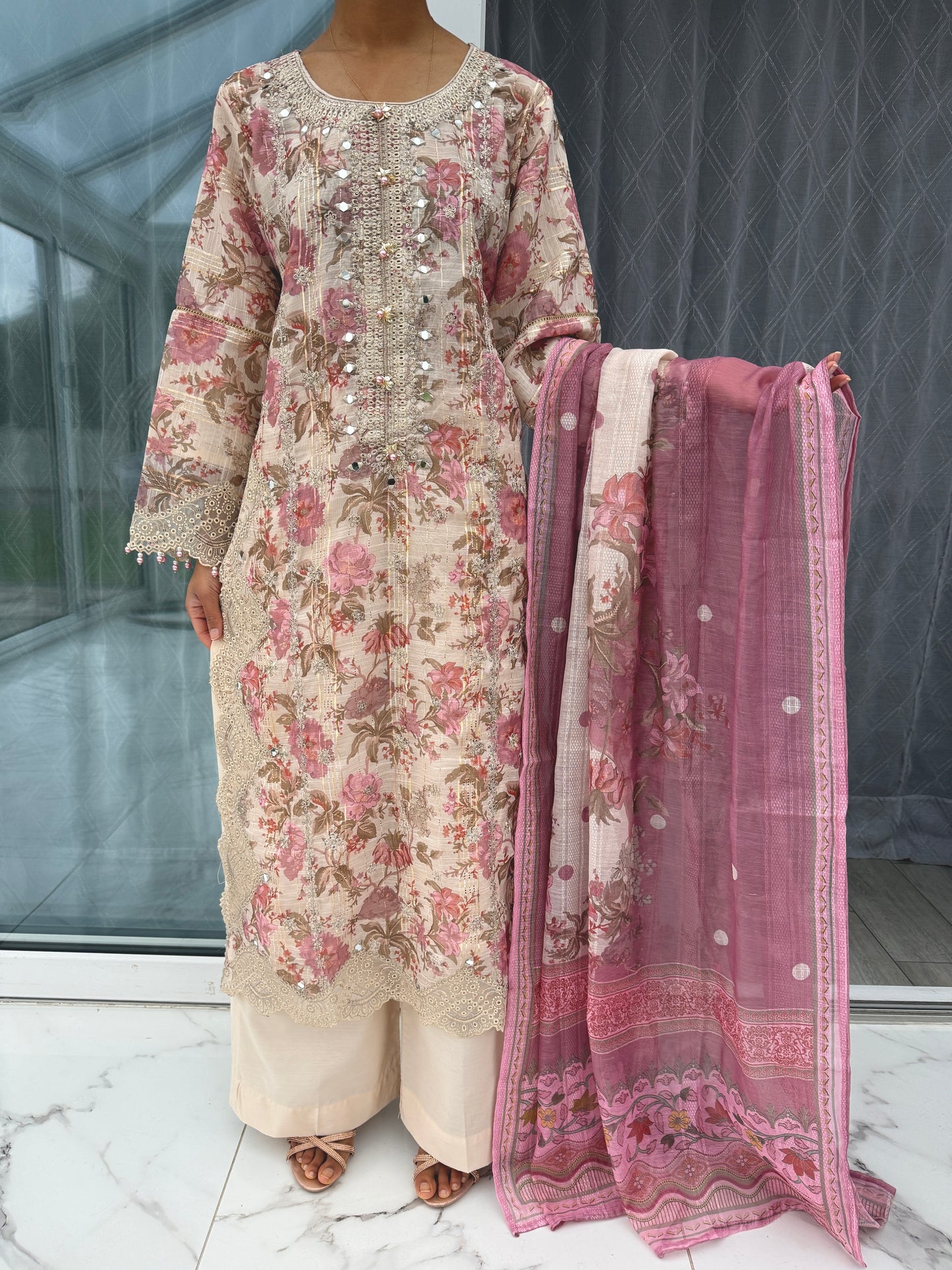 GULNAZ - Emroidered floral monar outfit with plazo (pink flower)