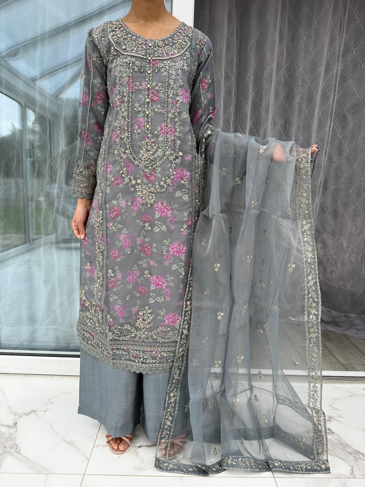 MARIYA GREY - Embroidered organza kameez with floral printed silk lining
