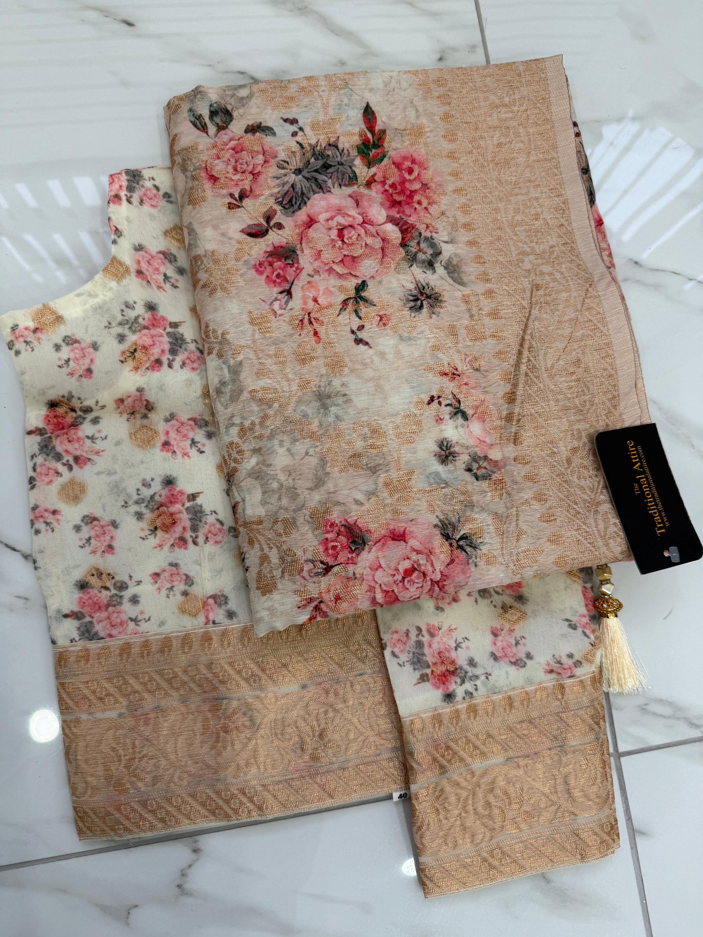 LAILA - Floral printed Saree