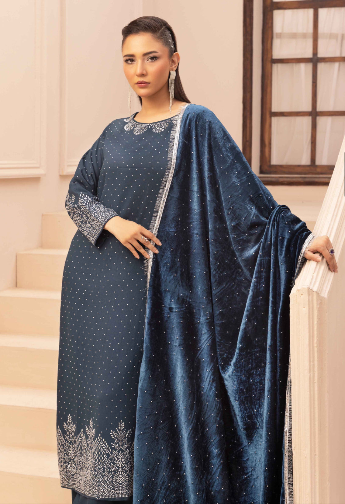 CRYSTALS SIMRANS - Luxury DHANAK outfit with diamanté and velvet shawl