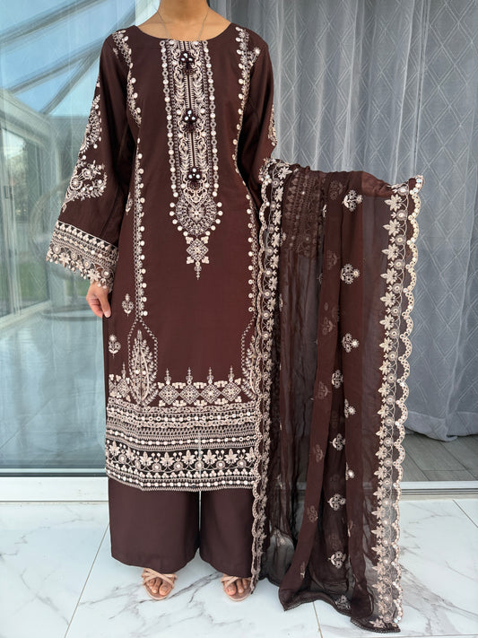 UNAIZA BROWN - Embroidered Dhanak kameez with chiffon dupatta and plazo