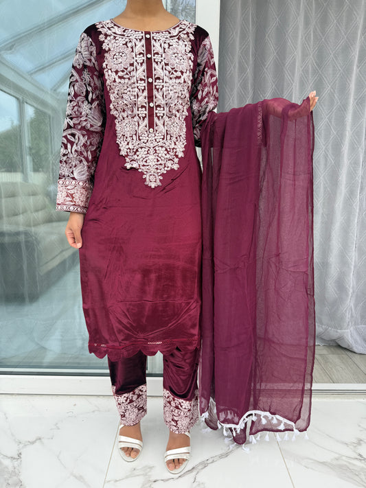 YUMNA MAROON