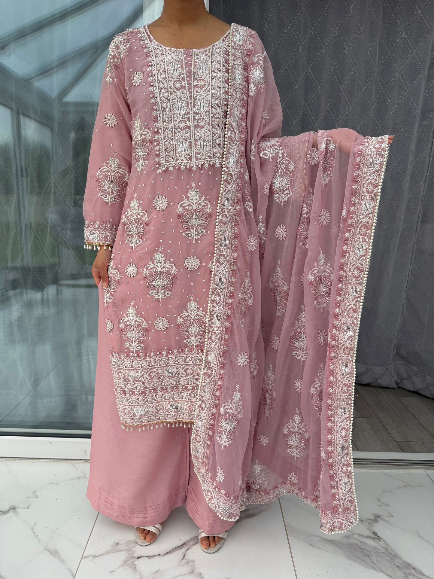 SADAF - Embroidered chiffon outfit with pearls