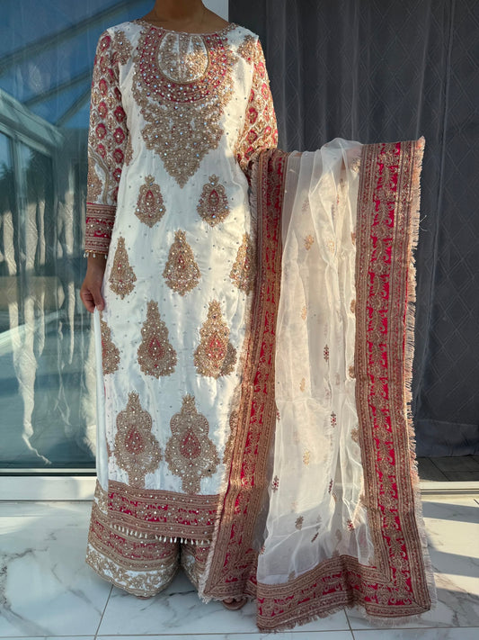HEERIYE - Luxury embroidered silk kameez with plazo