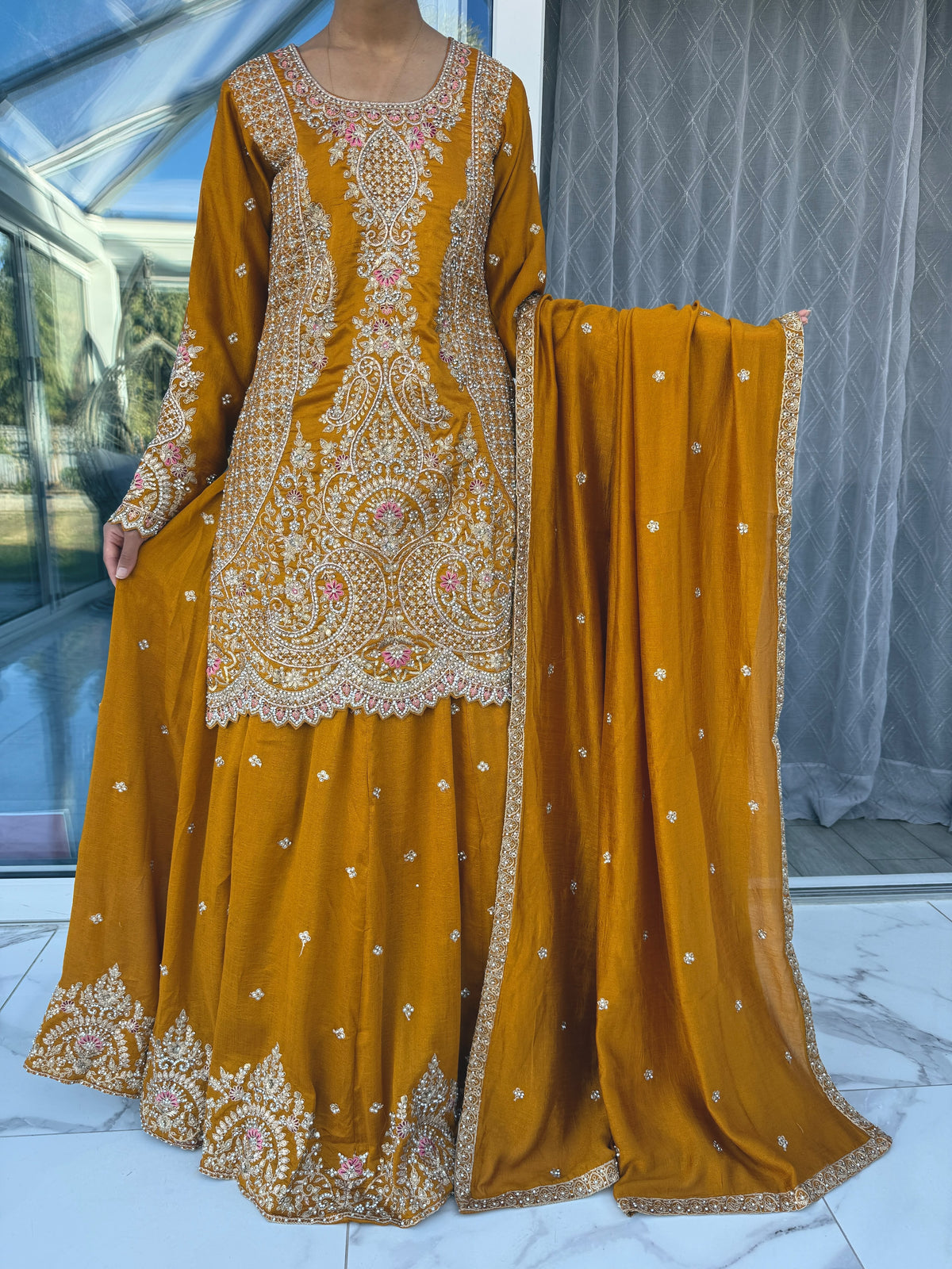 GEET - Embroidered kameez with diamanté stonework and lengha