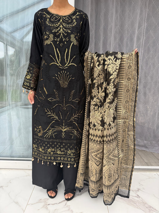 AIRA BLACK - Embroidered linen kameez with jacquard dupatta