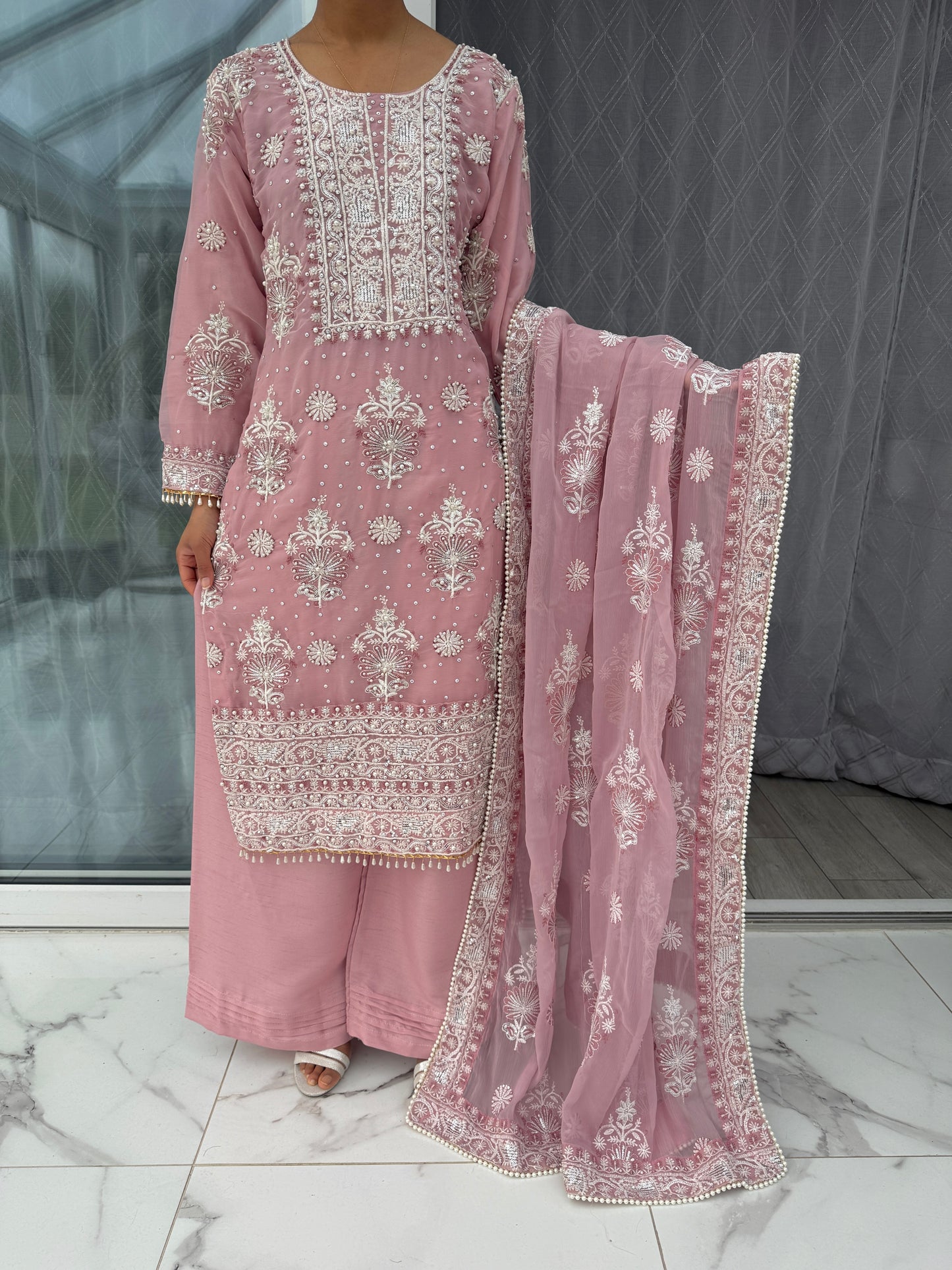 SADAF - Embroidered chiffon outfit with pearls