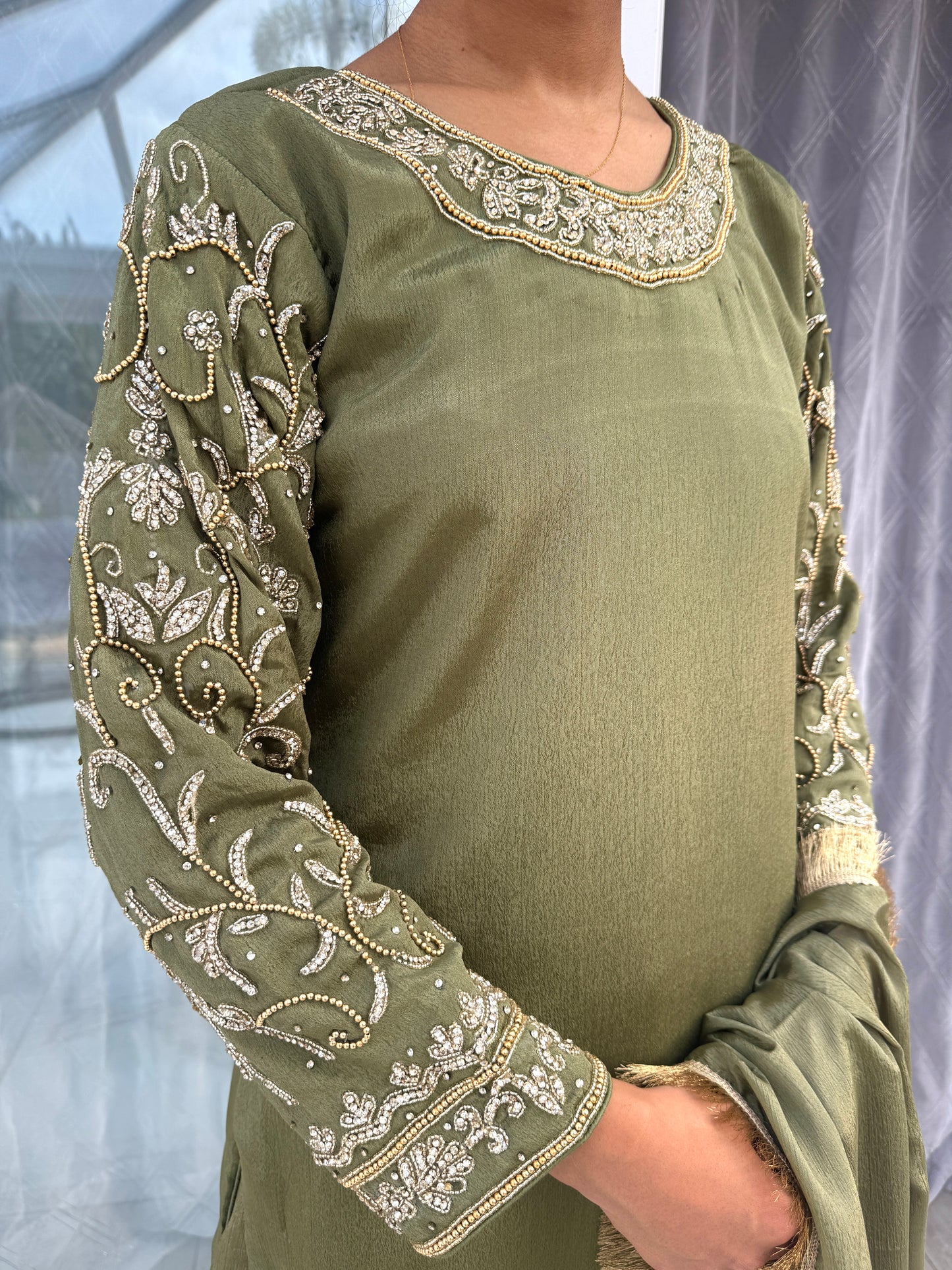 MALIKA - Embellished raw silk outfit with Sharara