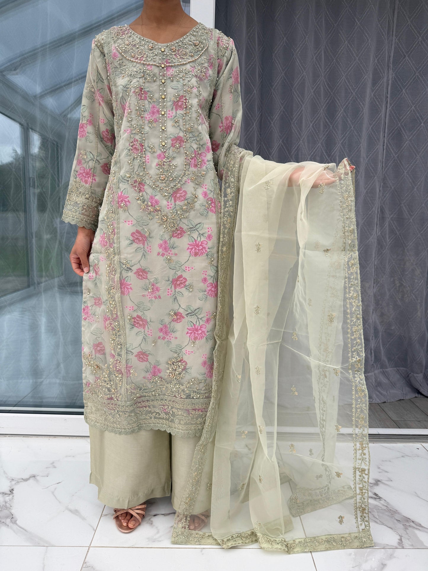 MARIYA SAGE - Embroidered organza kameez with floral printed silk lining